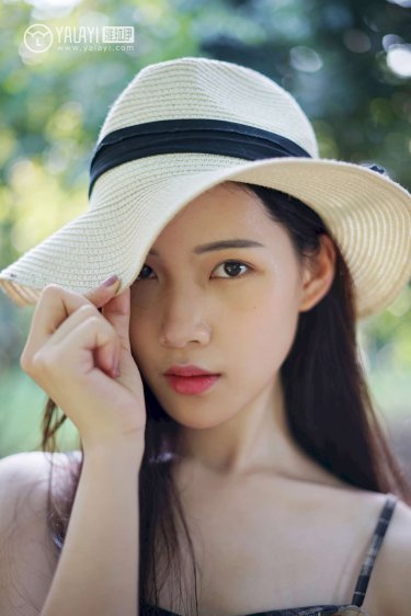 《机器人侵犯地球》