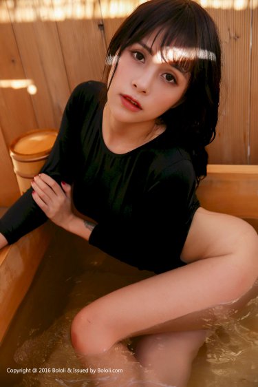 《稚嫩的小缝进不去农村小说》